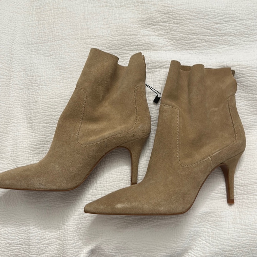 Zara women’s suede booties size 40